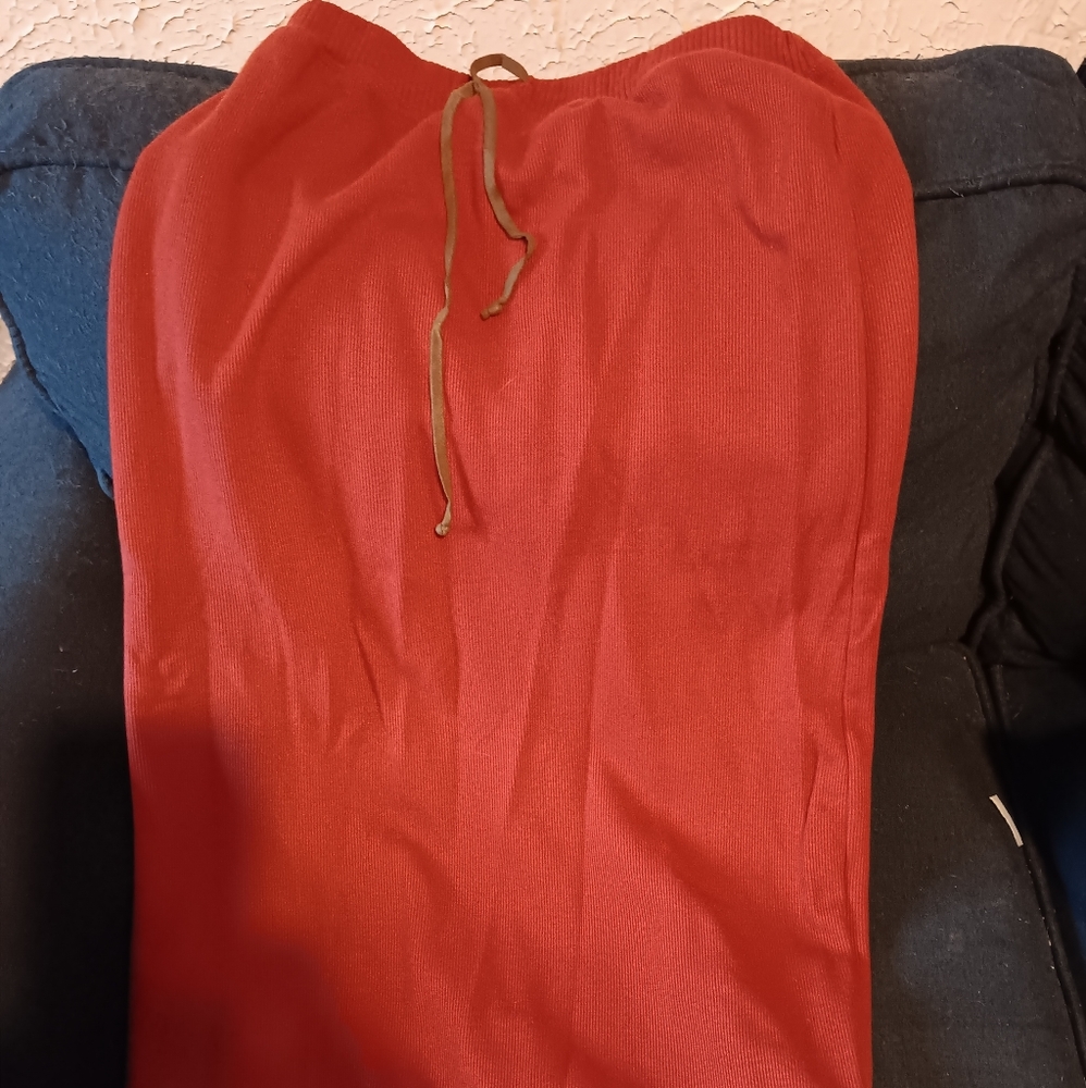 BOBBIE Brooks Rust Orange Skirt size Large with slit on back